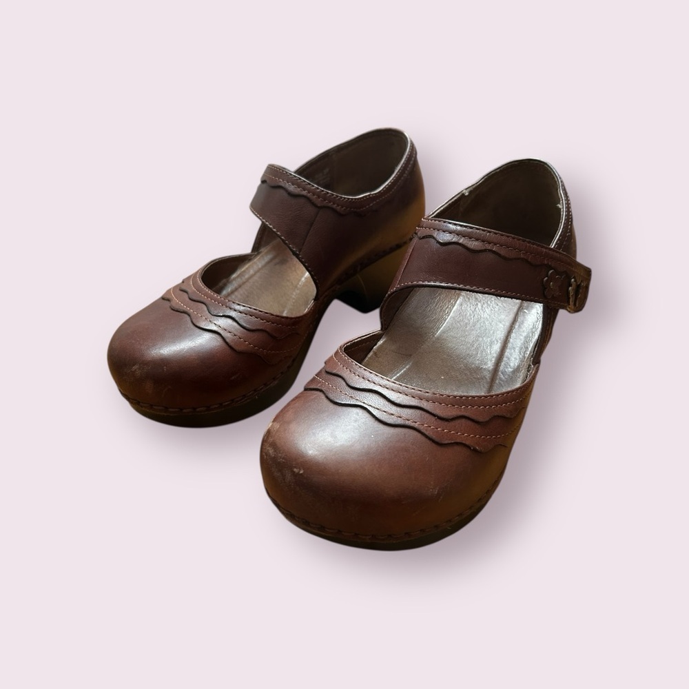 Dansko Harlow Mary Jane Shoes
Women’s Size 37 - Picture 4 of 9